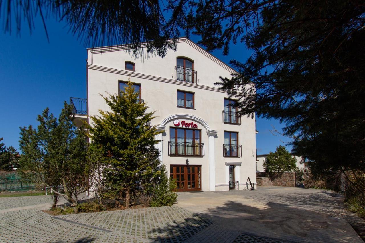 Porto Hotel Karwia Exterior photo